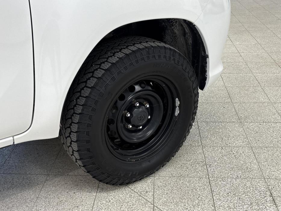TOYOTA Hilux 2019