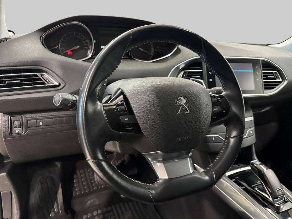 PEUGEOT 308 2019