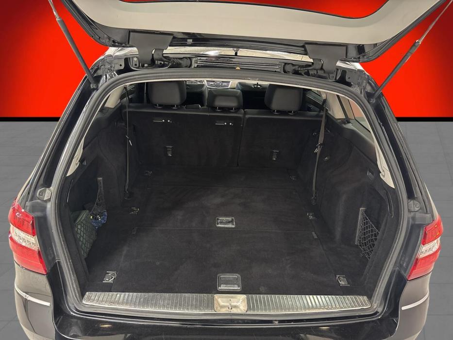 MERCEDES-BENZ E 2010