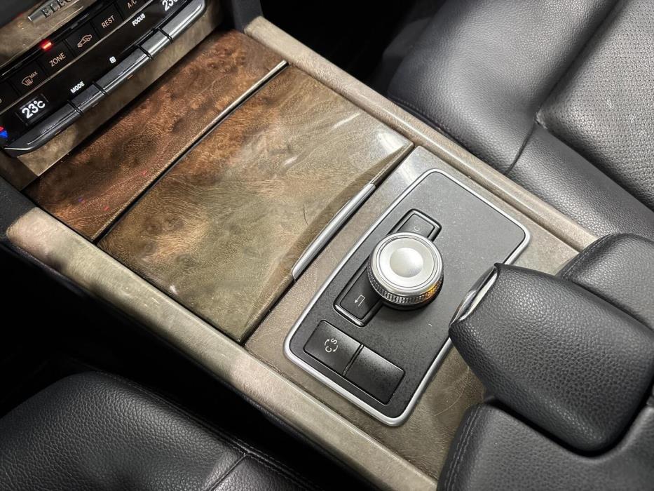 MERCEDES-BENZ E 2010