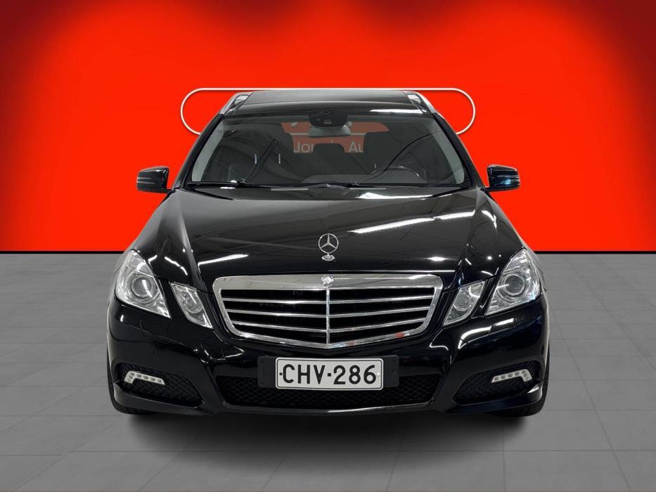 MERCEDES-BENZ E 2010