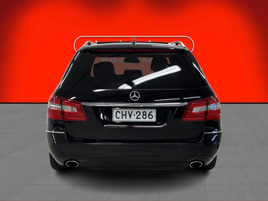 MERCEDES-BENZ E 2010