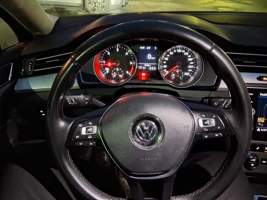VOLKSWAGEN Passat 2017