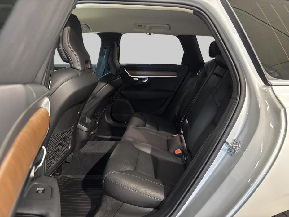 VOLVO V90 2020