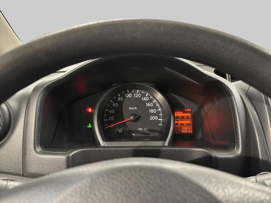 NISSAN NV200 2010