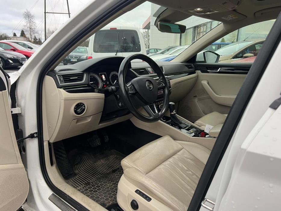 SKODA Superb 2016