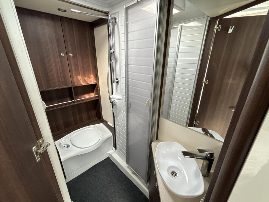 BÜRSTNER Nexxo BT 660 2015