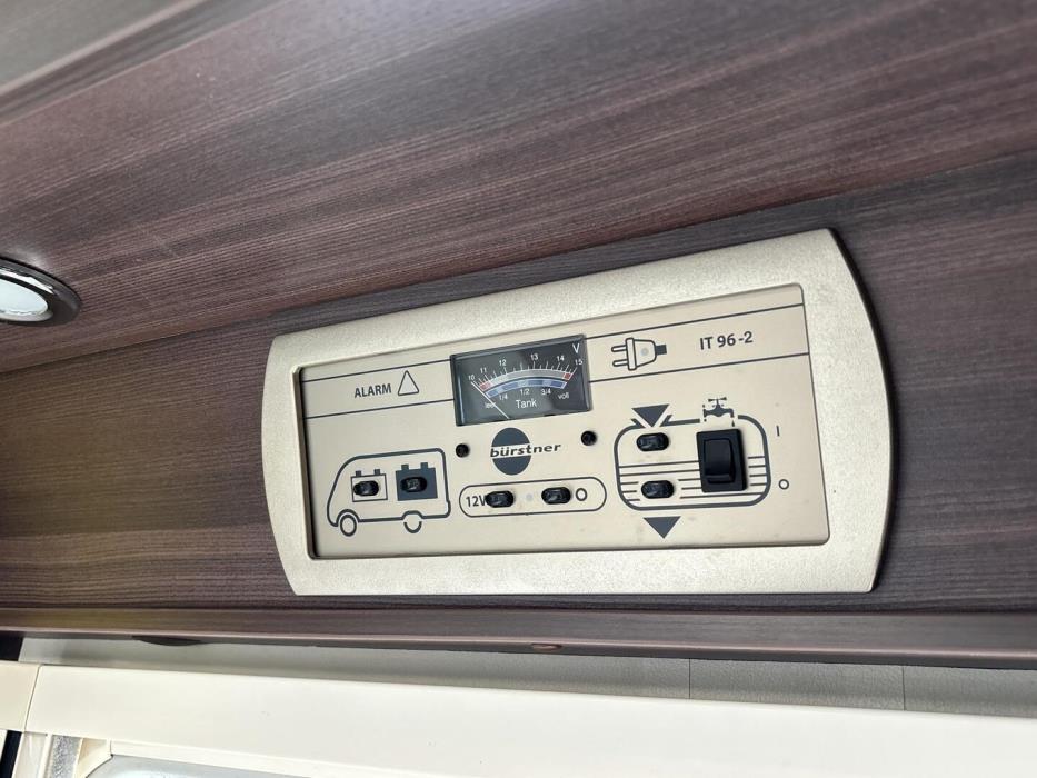 BÜRSTNER Nexxo BT 660 2015