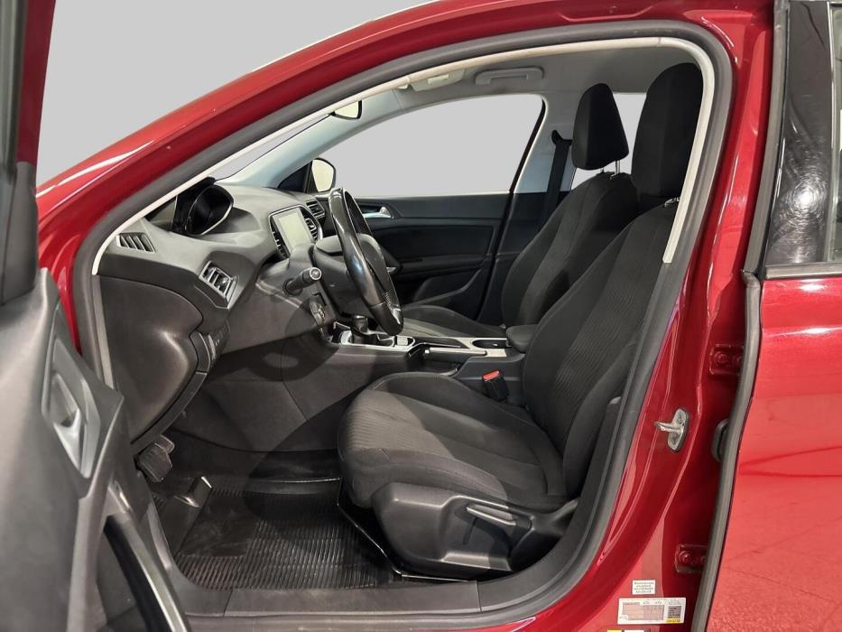 PEUGEOT 308 2015