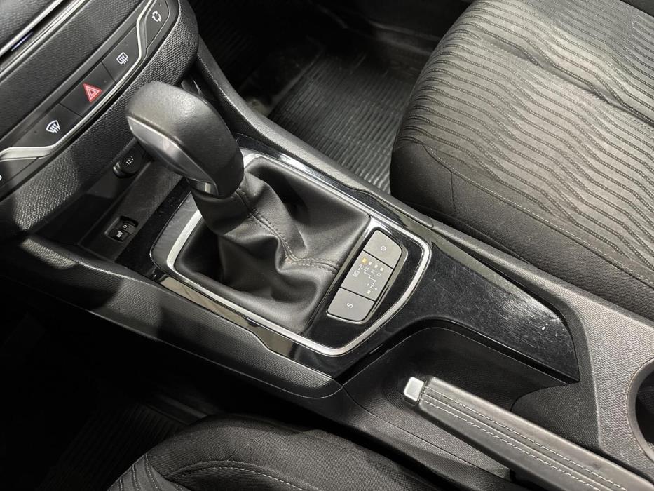 PEUGEOT 308 2015