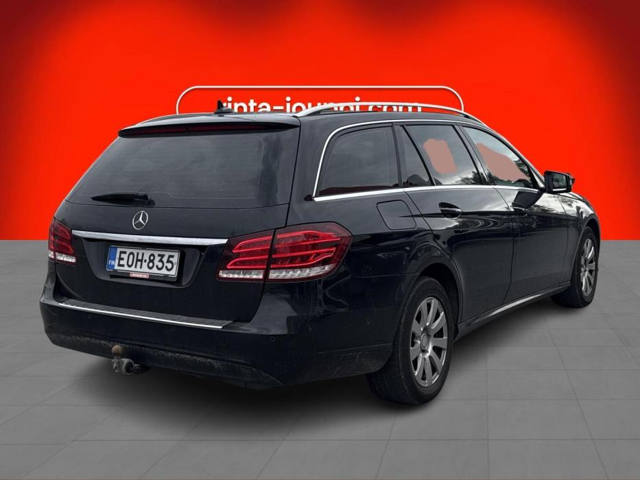 MERCEDES-BENZ E 2013