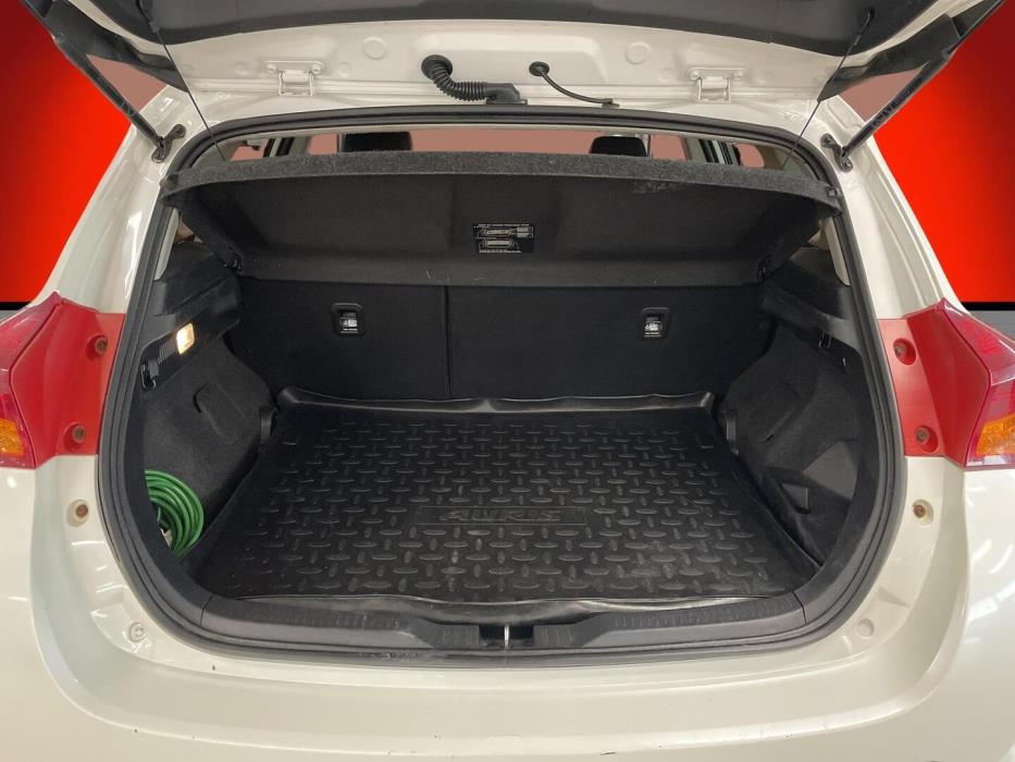 TOYOTA Auris 2014
