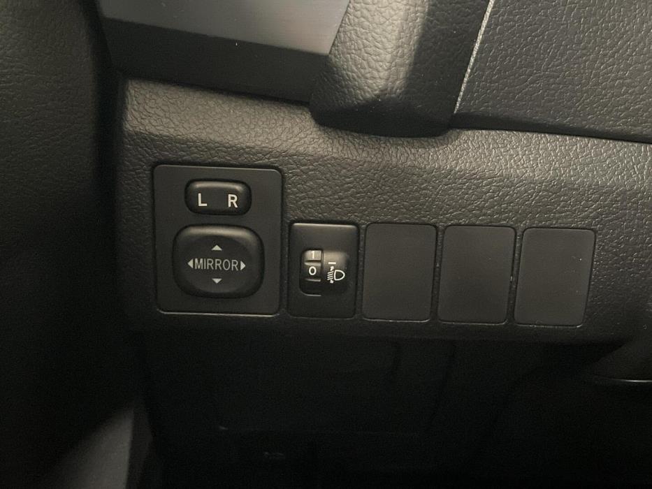 TOYOTA Auris 2014