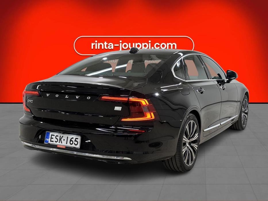 VOLVO S90 2022