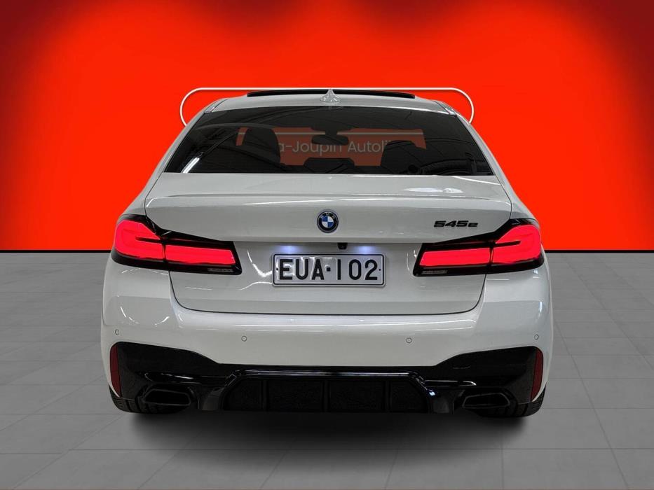 BMW 545 2022