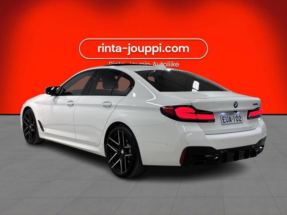 BMW 545 2022