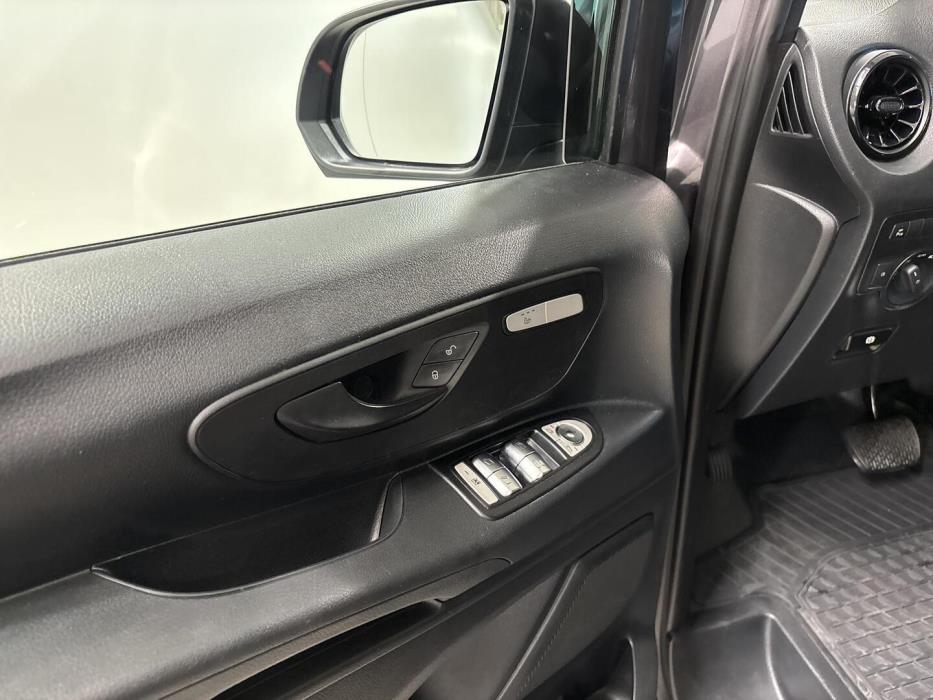 MERCEDES-BENZ Vito 2022