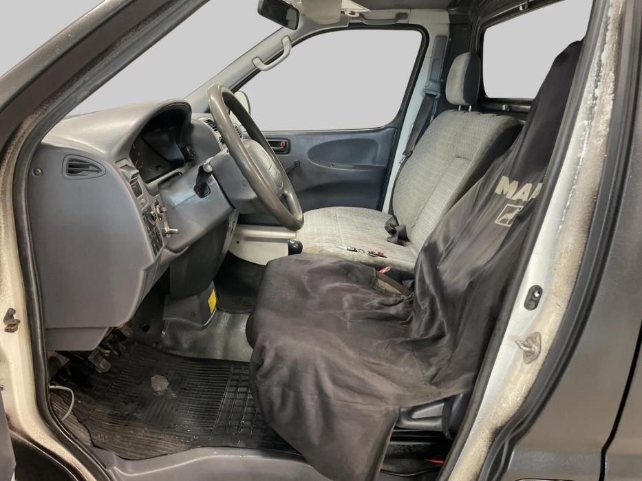 TOYOTA Hiace 2001