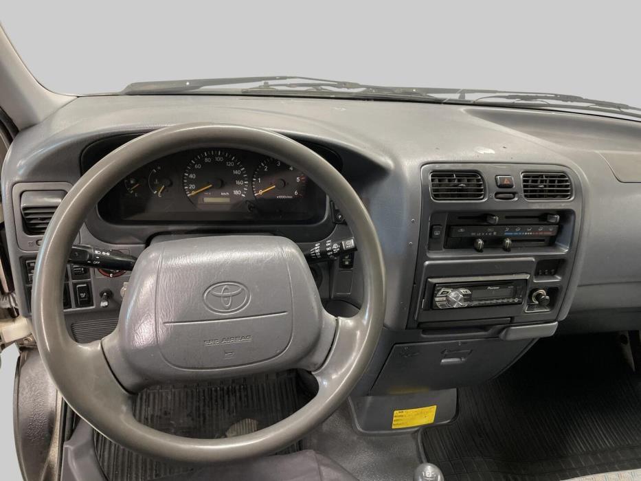 TOYOTA Hiace 2001