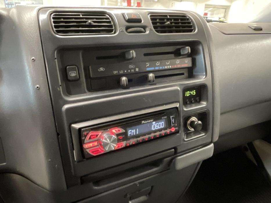 TOYOTA Hiace 2001