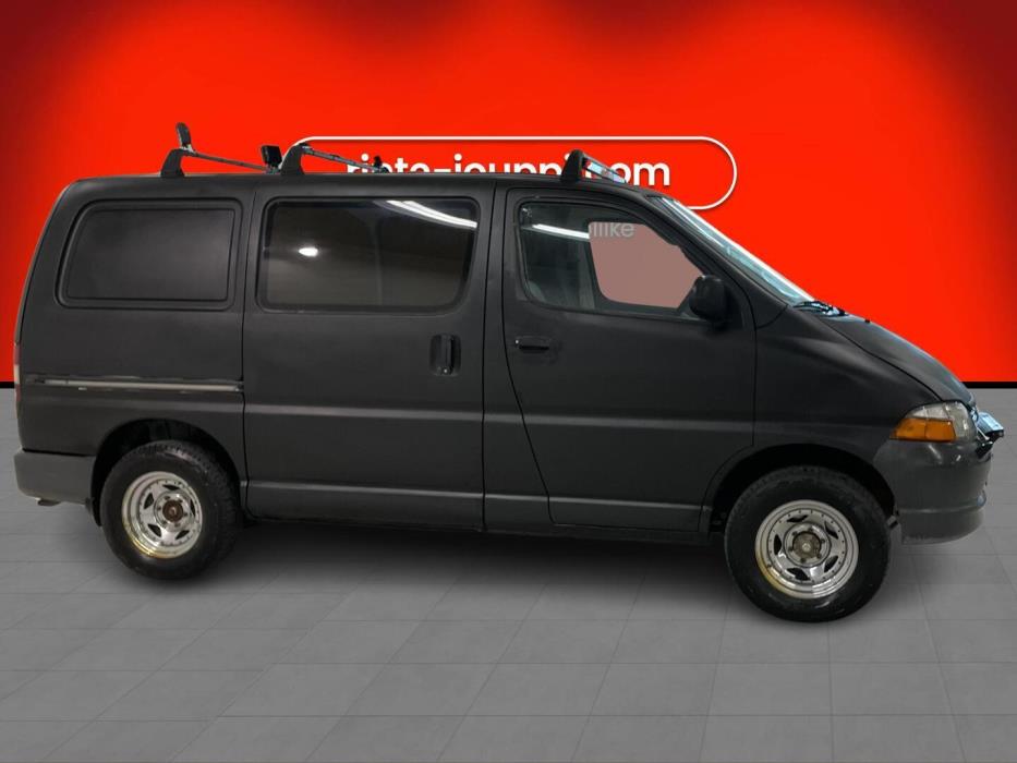 TOYOTA Hiace 2001