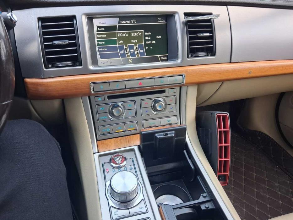 JAGUAR XF 2009