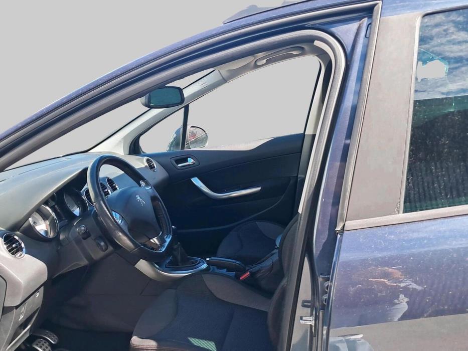 PEUGEOT 308 2013