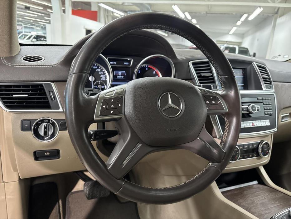 MERCEDES-BENZ GL 2013