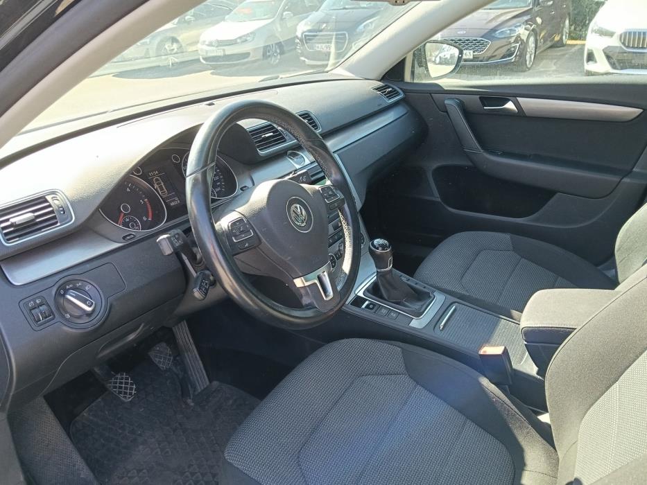 VOLKSWAGEN Passat 2014