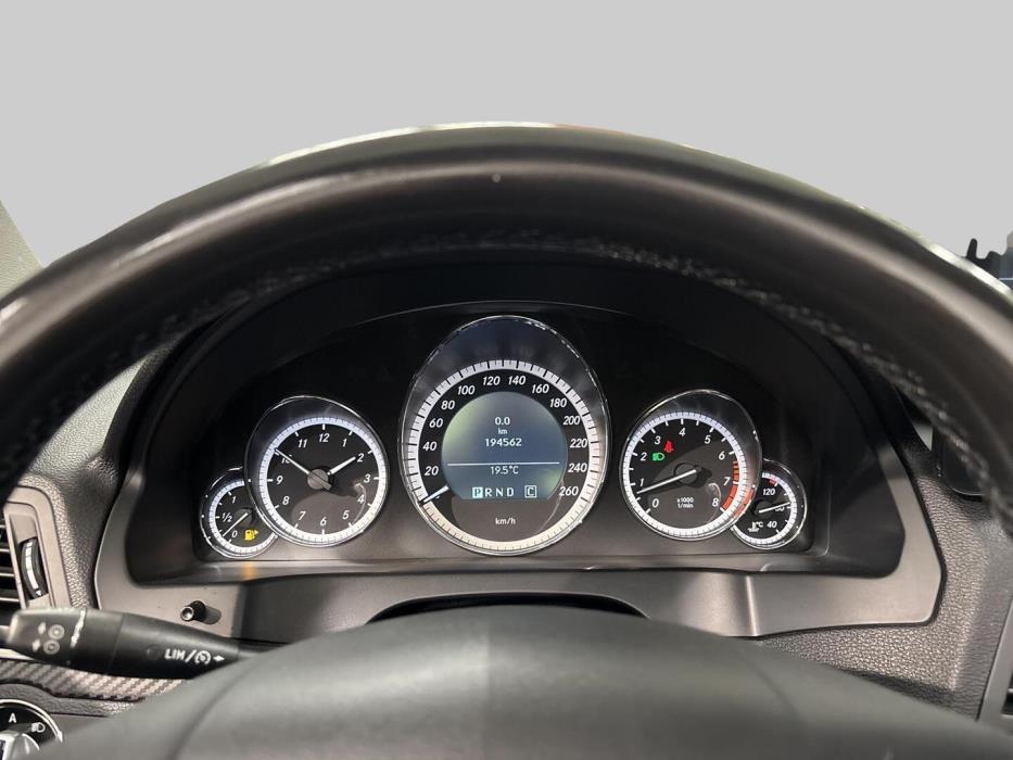 MERCEDES-BENZ E 2010