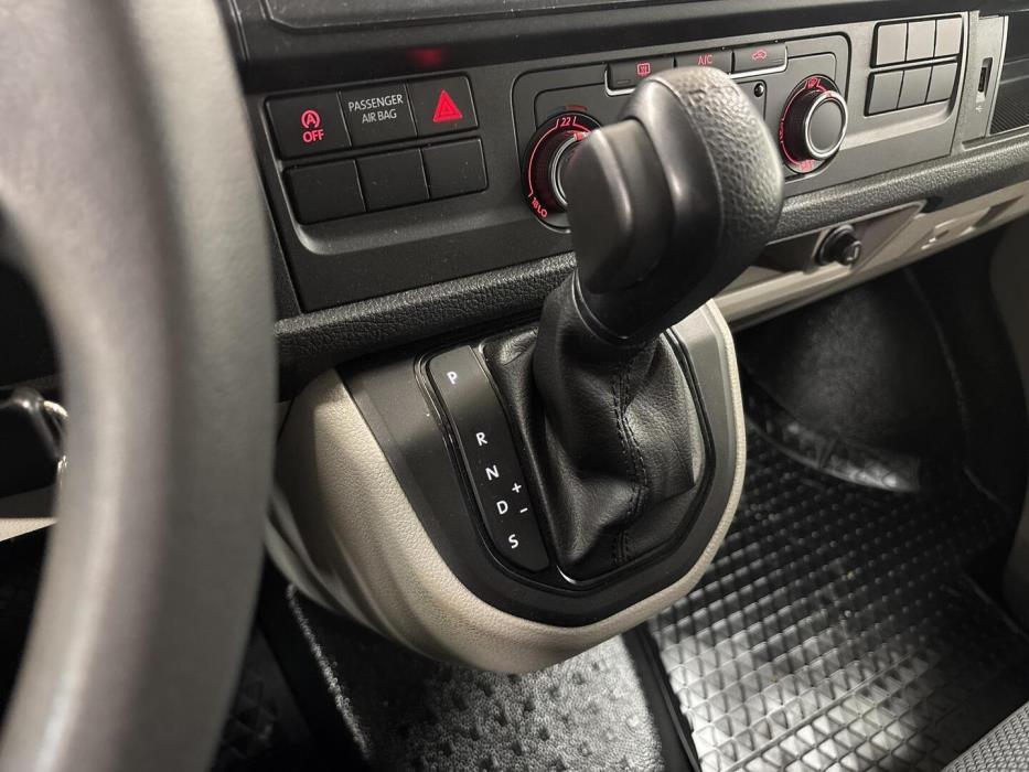 VOLKSWAGEN Transporter 2017