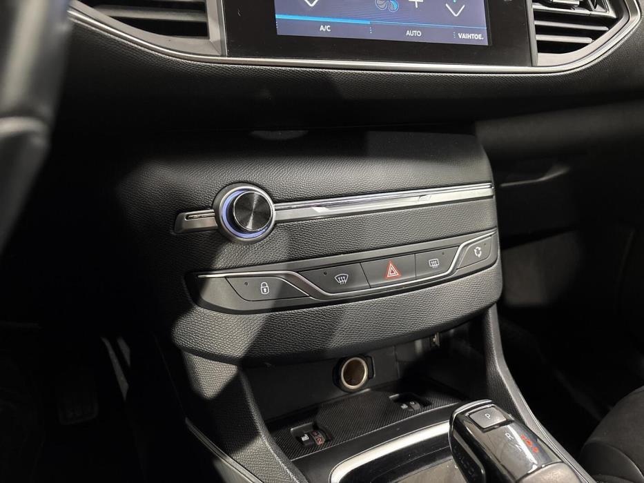 PEUGEOT 308 2018