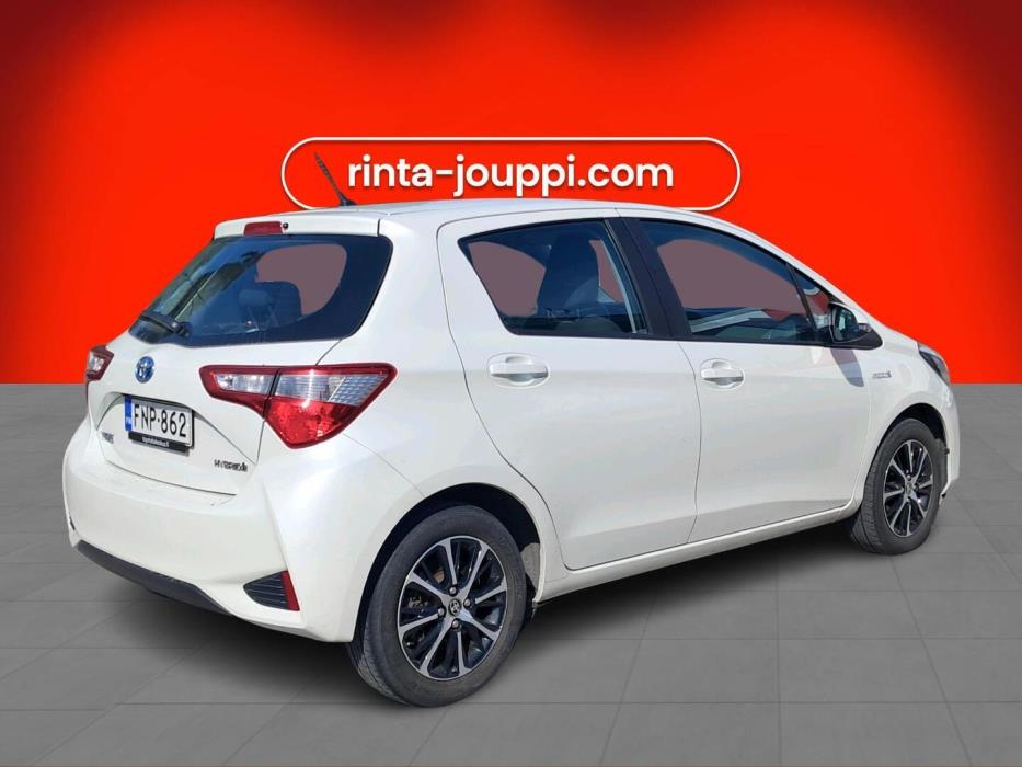TOYOTA Yaris 2018