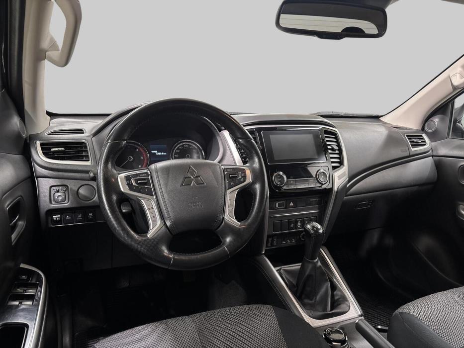 MITSUBISHI L200 2021