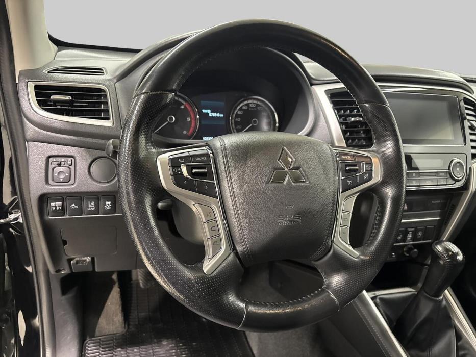 MITSUBISHI L200 2021