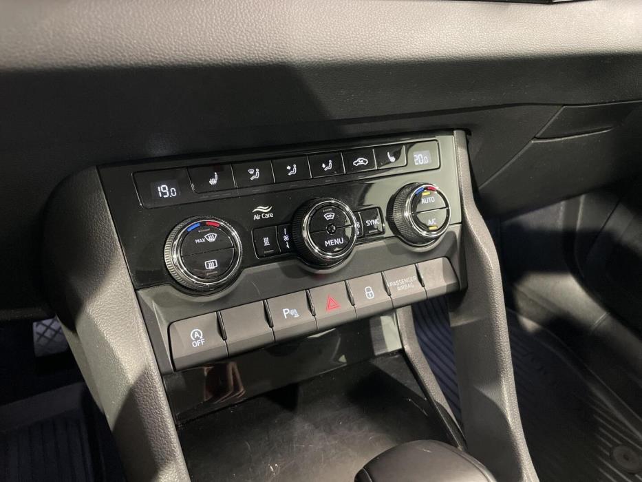 SKODA Karoq 2021