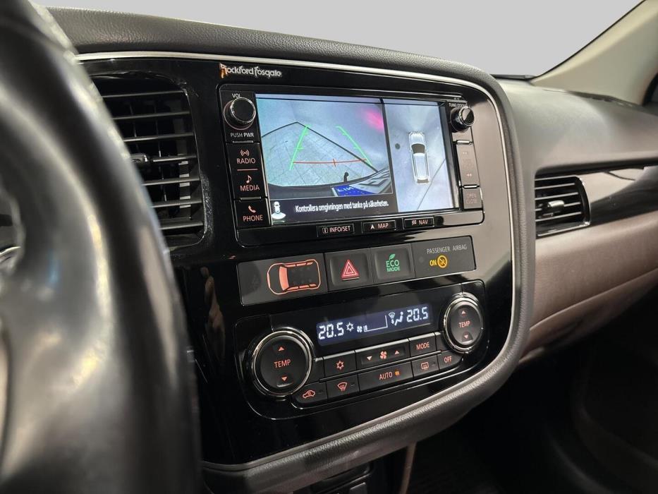 MITSUBISHI OUTLANDER PHEV 2016