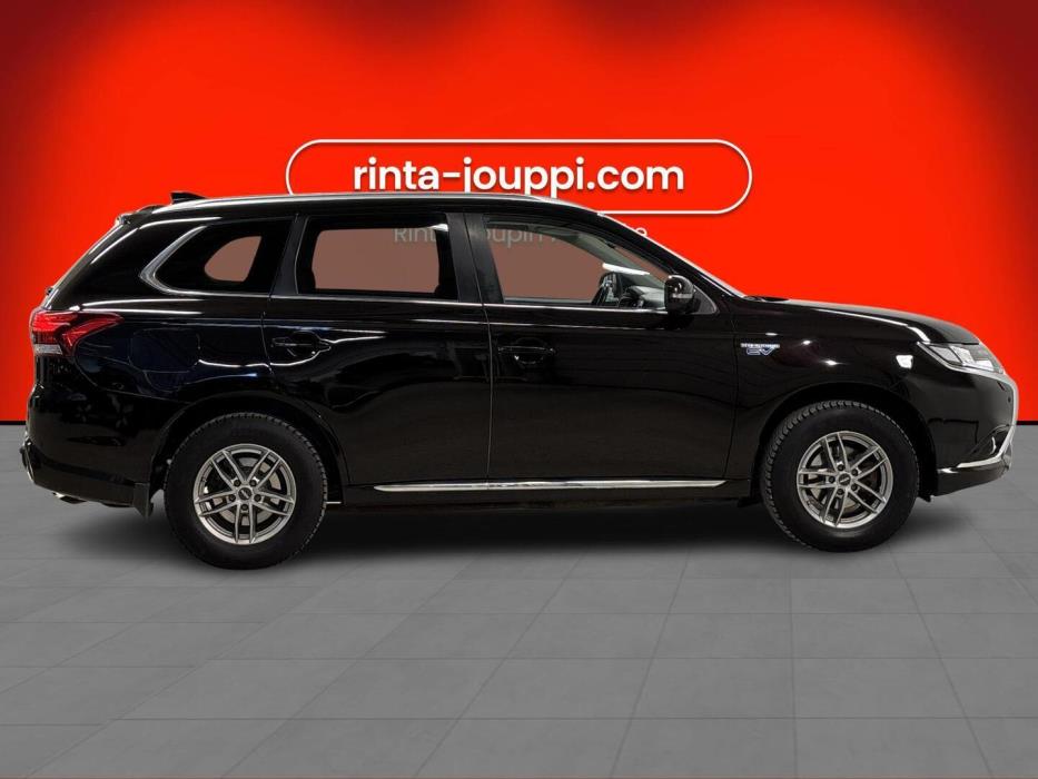 MITSUBISHI OUTLANDER PHEV 2016