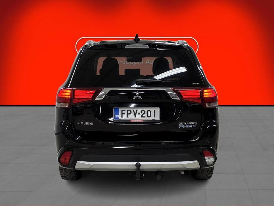 MITSUBISHI OUTLANDER PHEV 2016