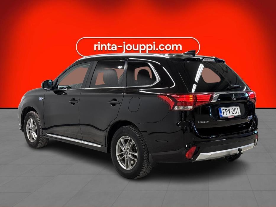 MITSUBISHI OUTLANDER PHEV 2016