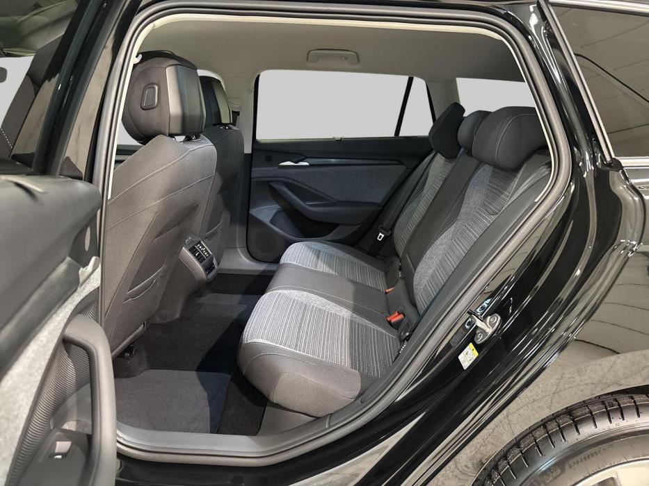 SKODA Superb 2026