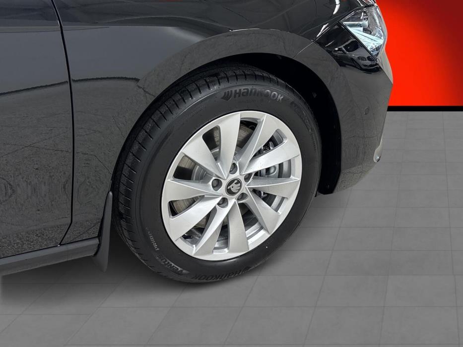 SKODA Superb 2026