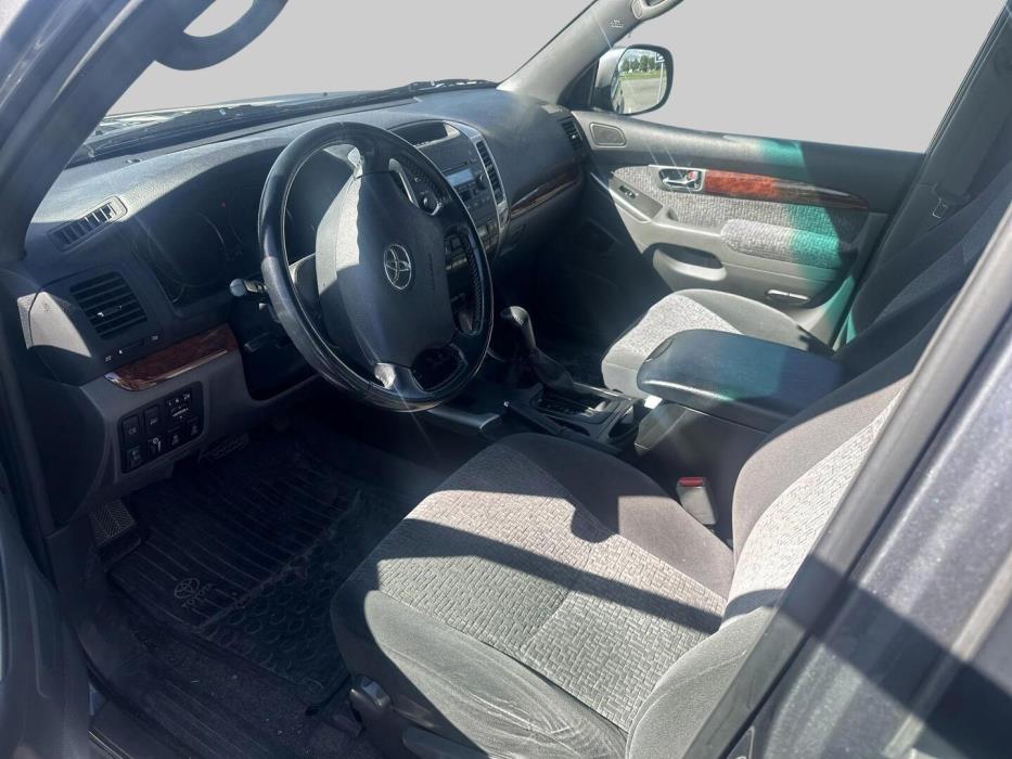 TOYOTA Land Cruiser 2005
