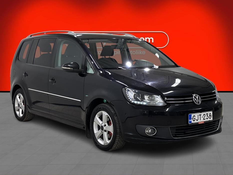 VOLKSWAGEN Touran 2011