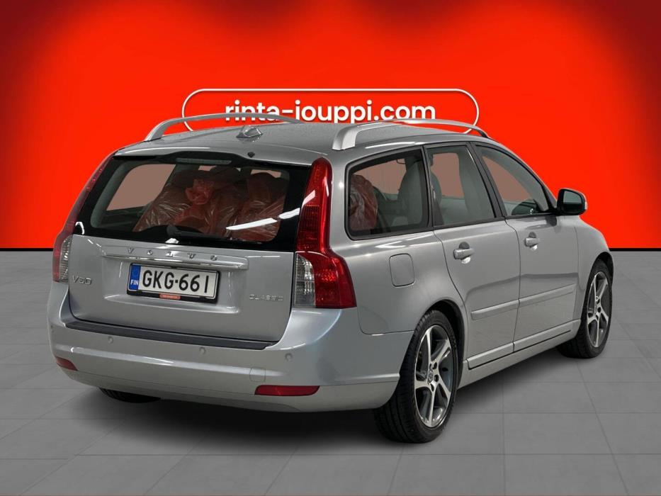 VOLVO V50 2011