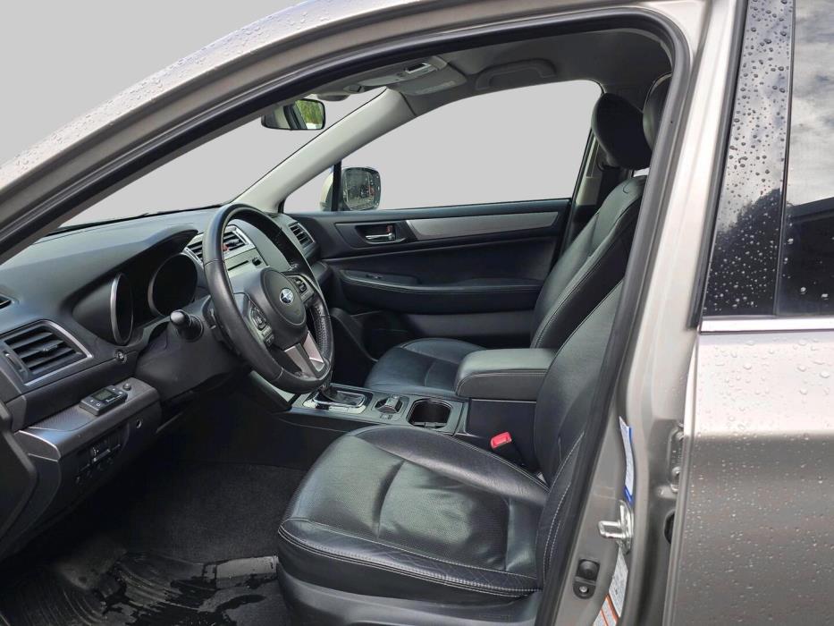 SUBARU Outback 2016