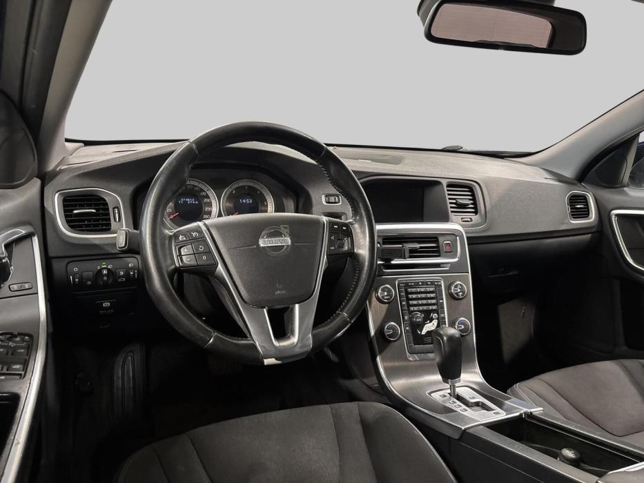 VOLVO V60 2012