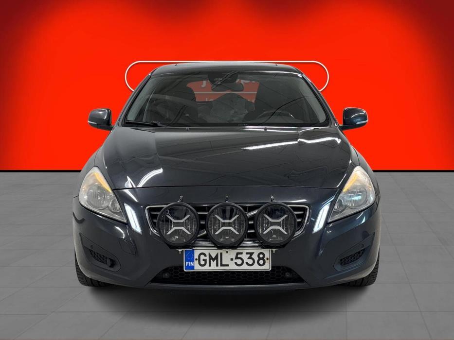 VOLVO V60 2012