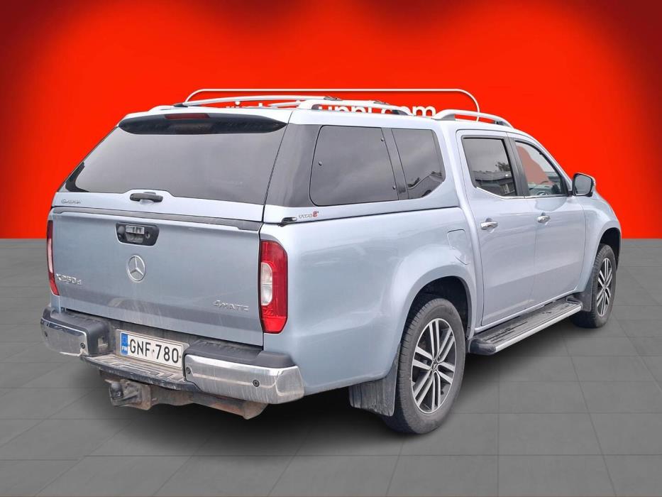 MERCEDES-BENZ X 2019