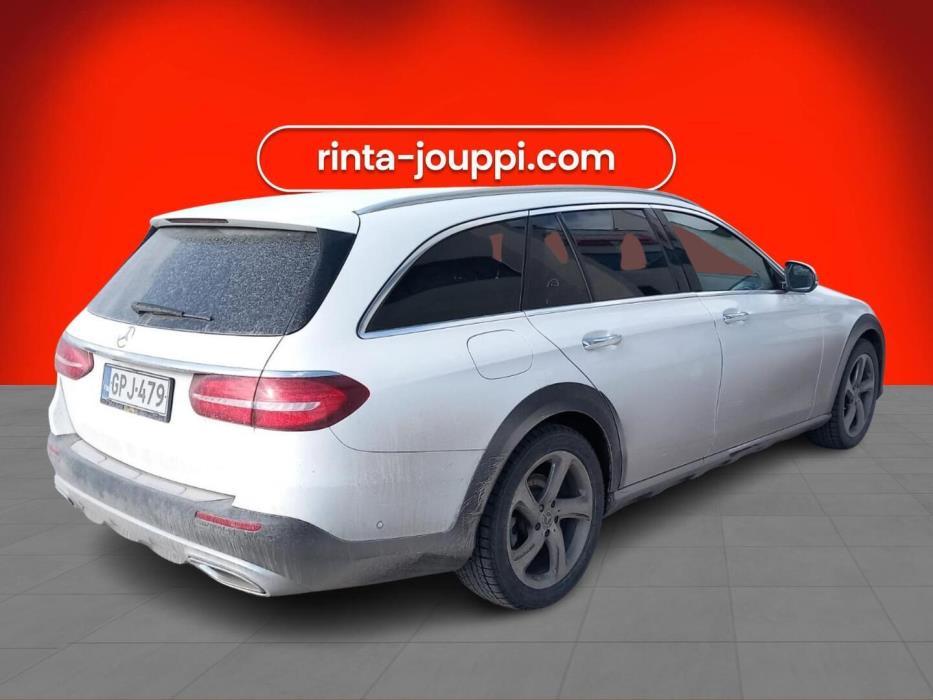 MERCEDES-BENZ E 2018